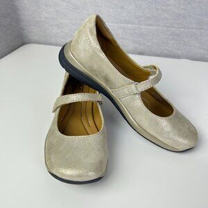 NWOT Earth Gold  Round Toe Tose Mary Jane‎ Comfort Casual Flats Women's Size 7M